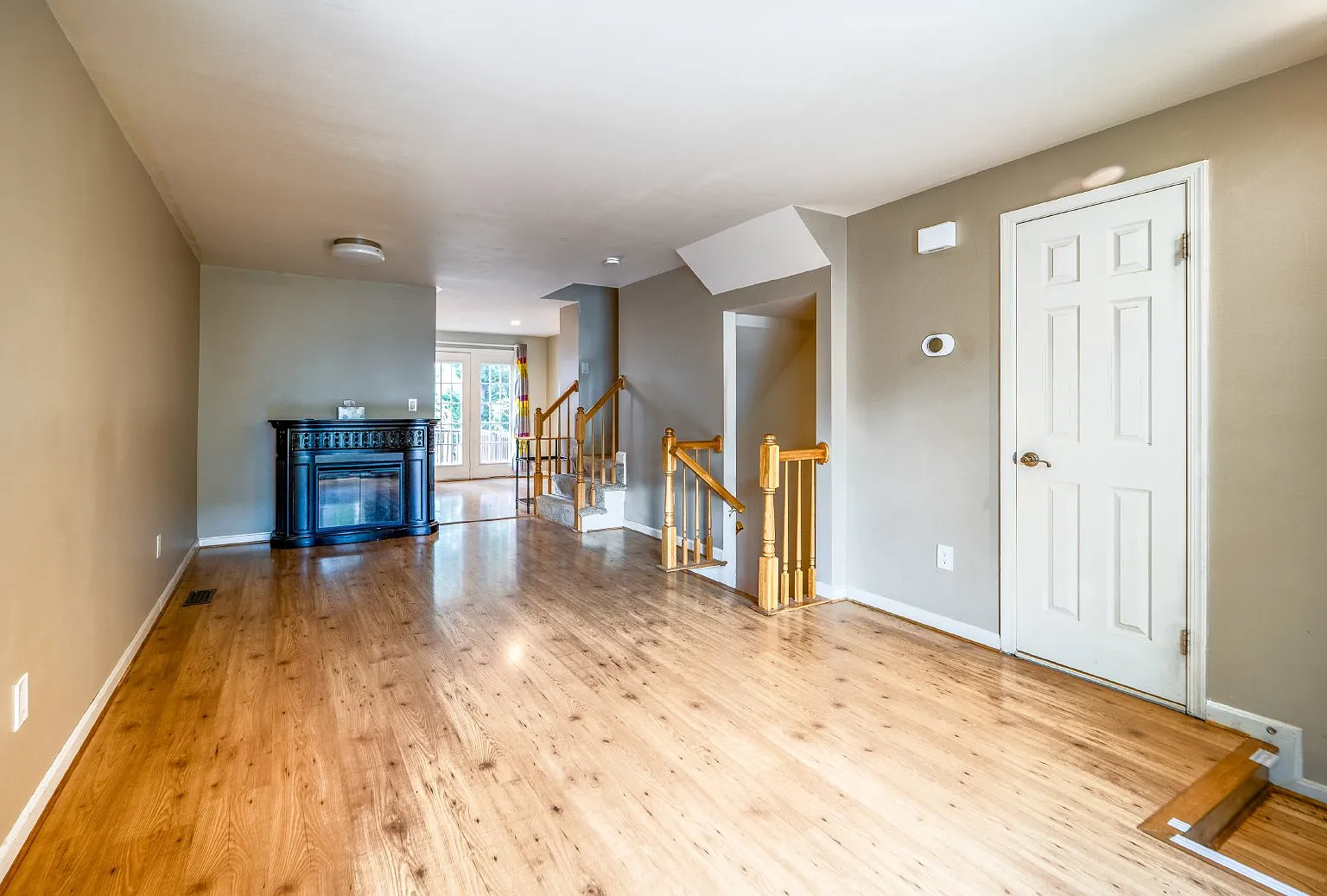 3 bed, 2.5 bath, 1288 sqft, $2,800 — Photo 4