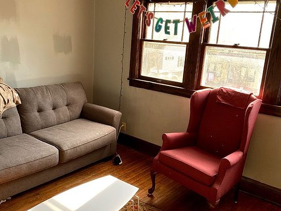 4th image of 3505 18th Ave S APT 2