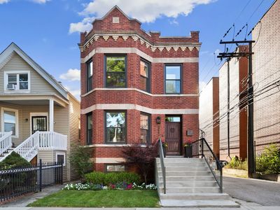 3940 N Christiana Ave, Chicago, IL, 60618