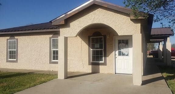 3rd image of 107 South Dr