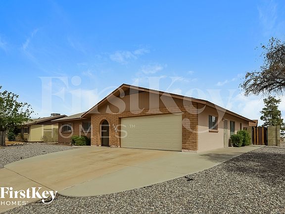 3rd image of 4702 W Paradise Ln