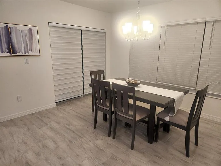 1055 Papaya Cir — Photo 8