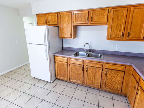 4th image of 1305 N Arbor Ave