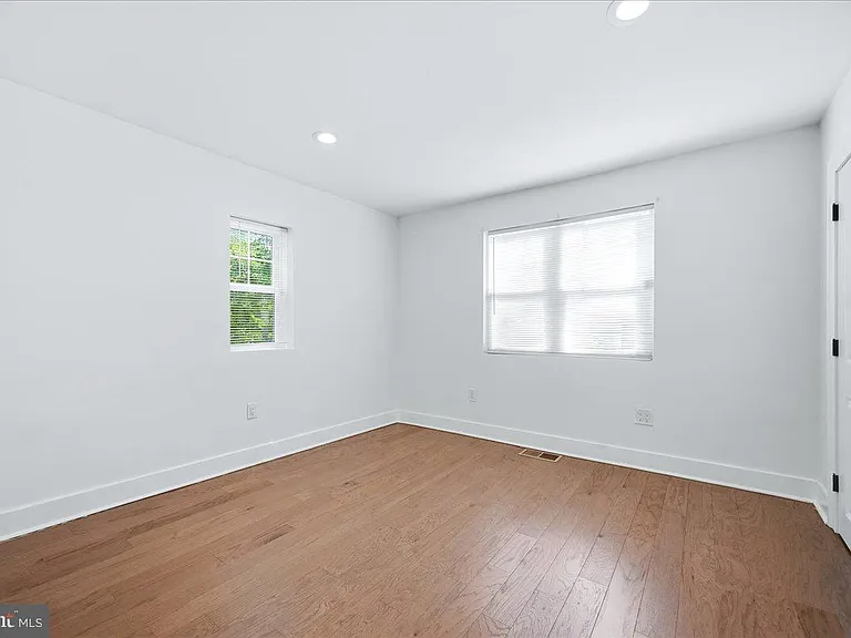 17 Lizbeth Ln — Photo 13