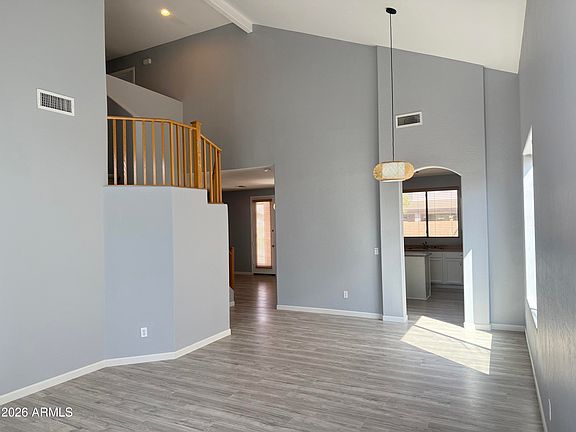 5th image of 2422 W ELLIS Street