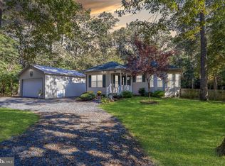 13757 Collins Pond Rd E, Georgetown, DE 19947