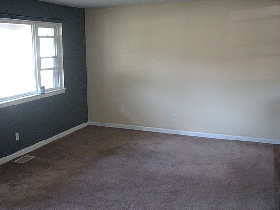 5th image of 341 Gaylord Dr