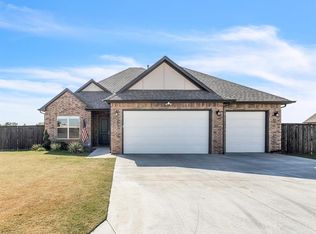 1310 Round Leaf Rd, Edmond, OK 73034