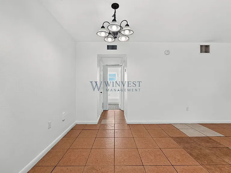 Presidential View Apartments — Photo 40