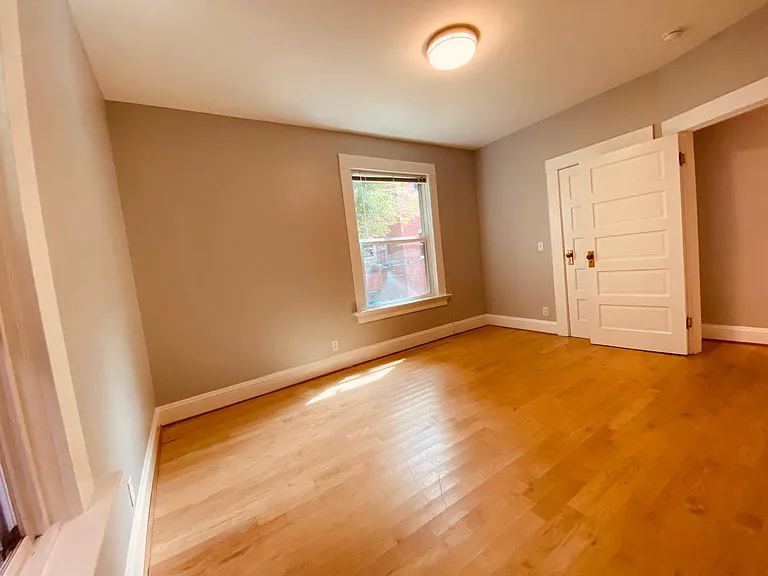 2354 NW Glisan St #7 — Photo 13