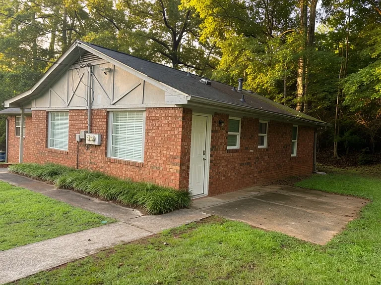 1123 White Oak Dr — Photo 10