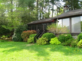 13 Lake Rd, Ridgefield, CT 06877