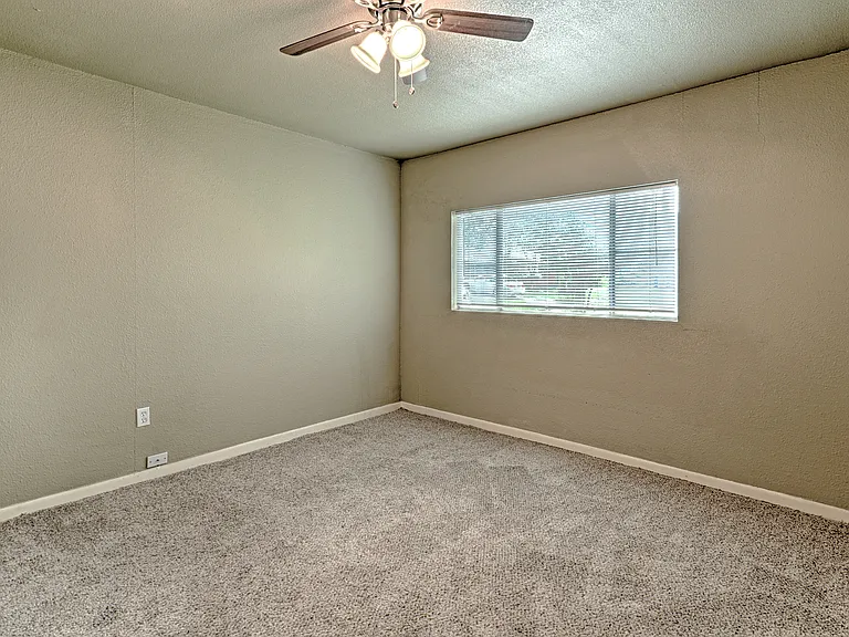 4909 Dalevale Ct — Photo 15