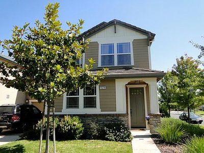 1679 Pear Tree Ln, Napa, CA, 94558
