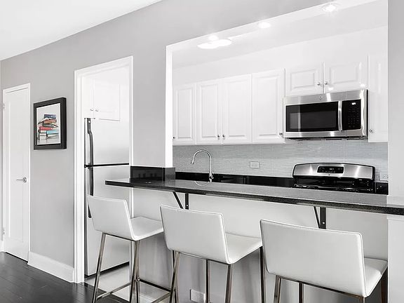 2nd image of 230 E 79th St APT 17F