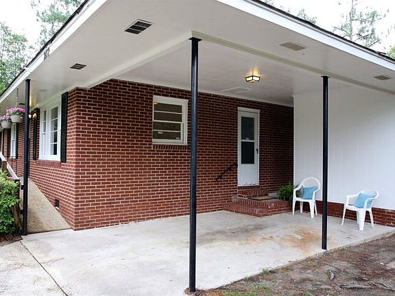 5th image of 2612 Parkway Dr