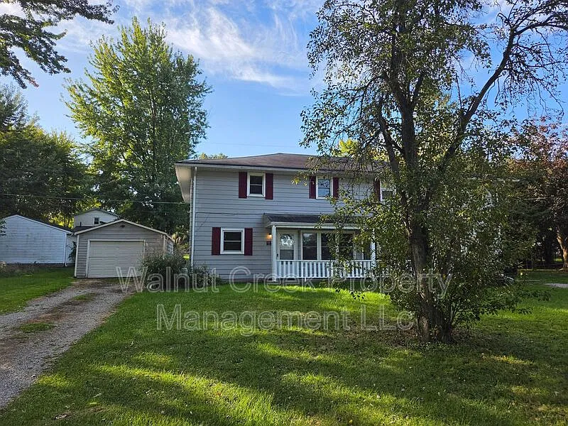 4 bed, 2.0 bath, 1920 sqft, $1,795 — Photo 4