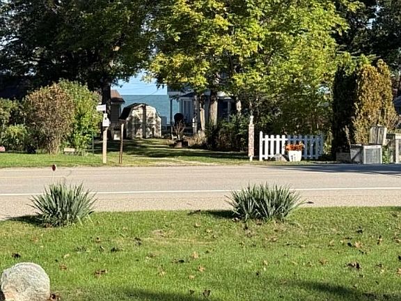3rd image of 3405 Port Austin Rd