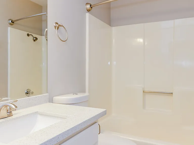 7800 Ducharme Ave — Photo 12
