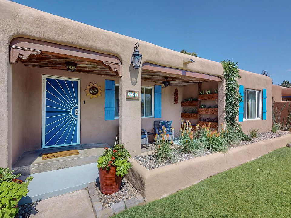 1st image of 301 Cardenas Dr NE