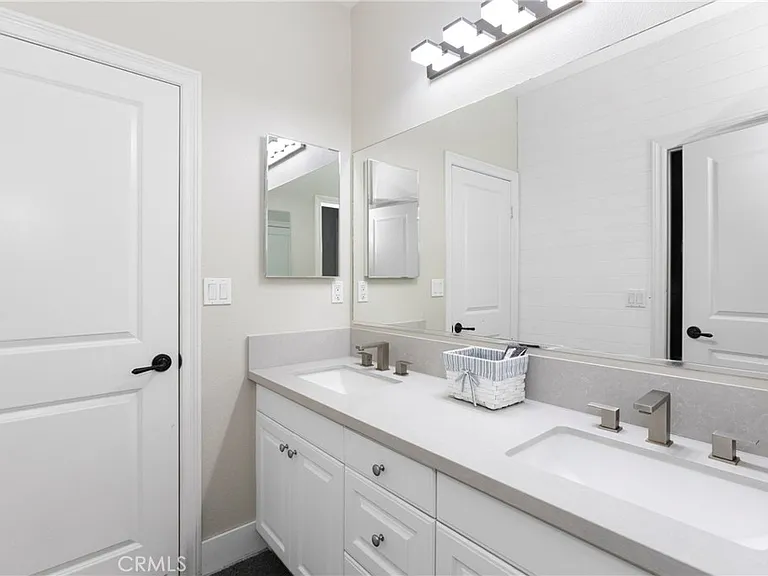 6 Gardenia St — Photo 24