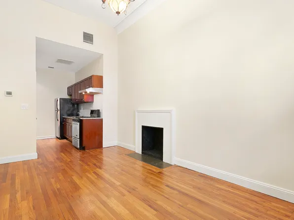 59 East 73rd Street 2F image 3 of 10