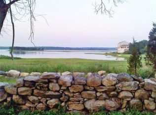 14 Wigwam Beach Rd, Fairhaven, MA 02719