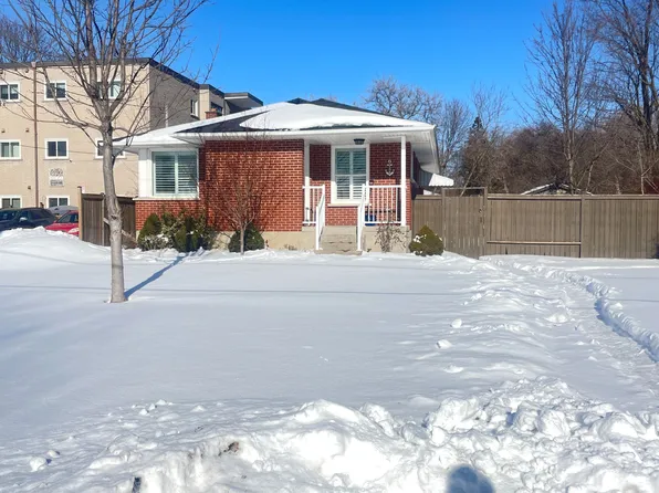 110 Front St E, Whitby, ON L1N 1A1