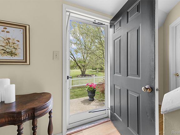4th image of 2209 Berville Rd