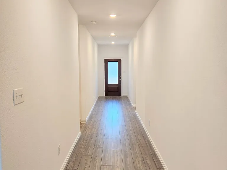 Foyer / Entry Hall
