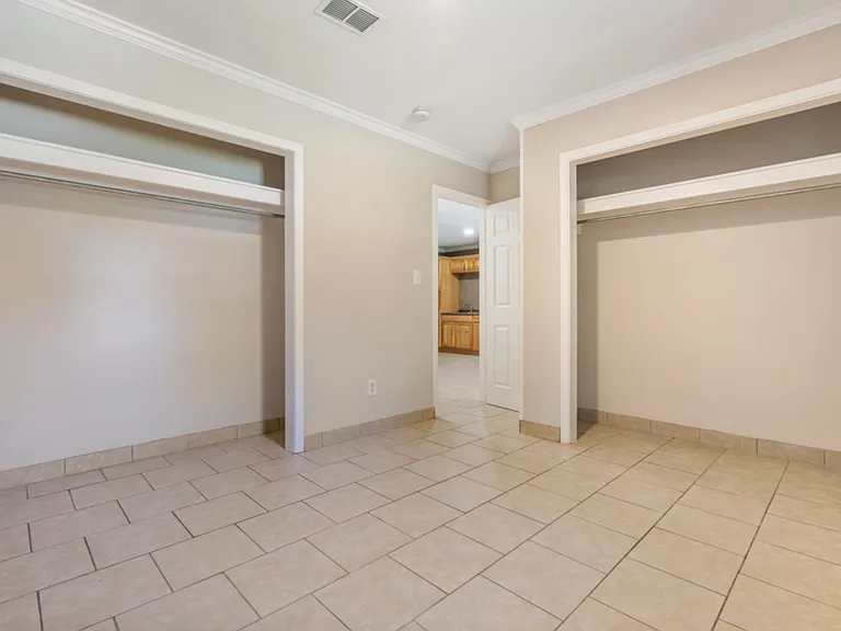 415 W Hannah St #B — Photo 7