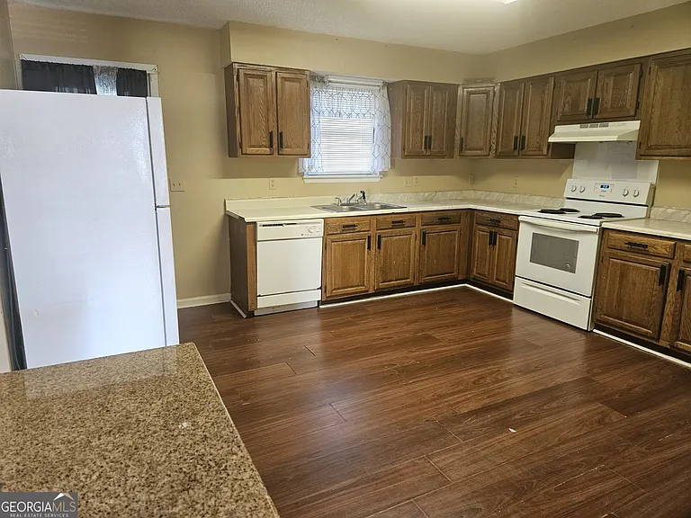 818 Robin Hood Trl #A — Photo 5