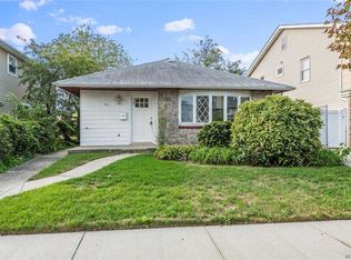 160 E Market St, Long Beach, NY 11561