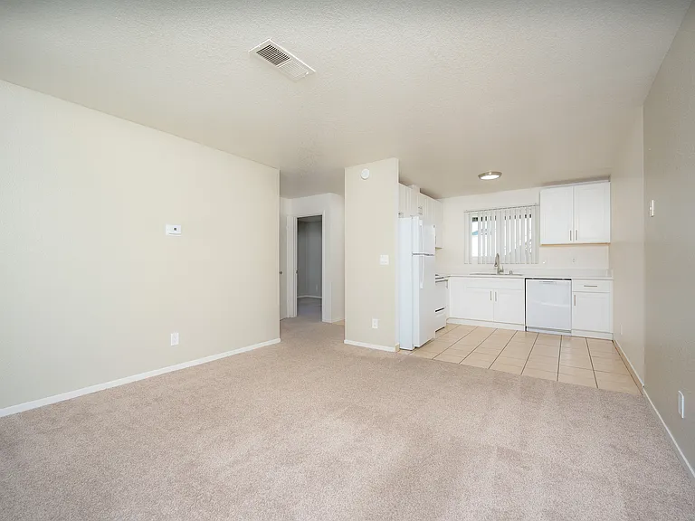 3044 UNIT#1 kitchen