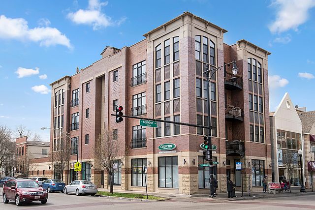 1st image of 3158 N Paulina St #4