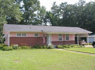 135 E Whitworth St, Hazlehurst, MS 39083