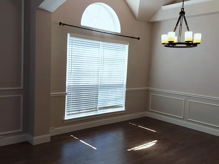 8001 Case Dr — Photo 33