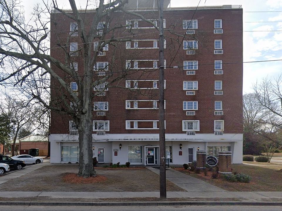 2nd image of 202 E Liberty St #21
