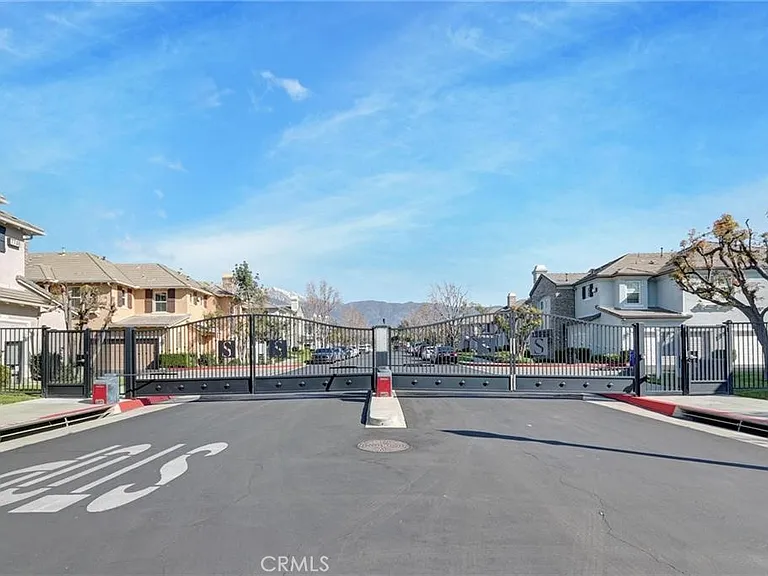 12240 Chantrelle Dr — Photo 46