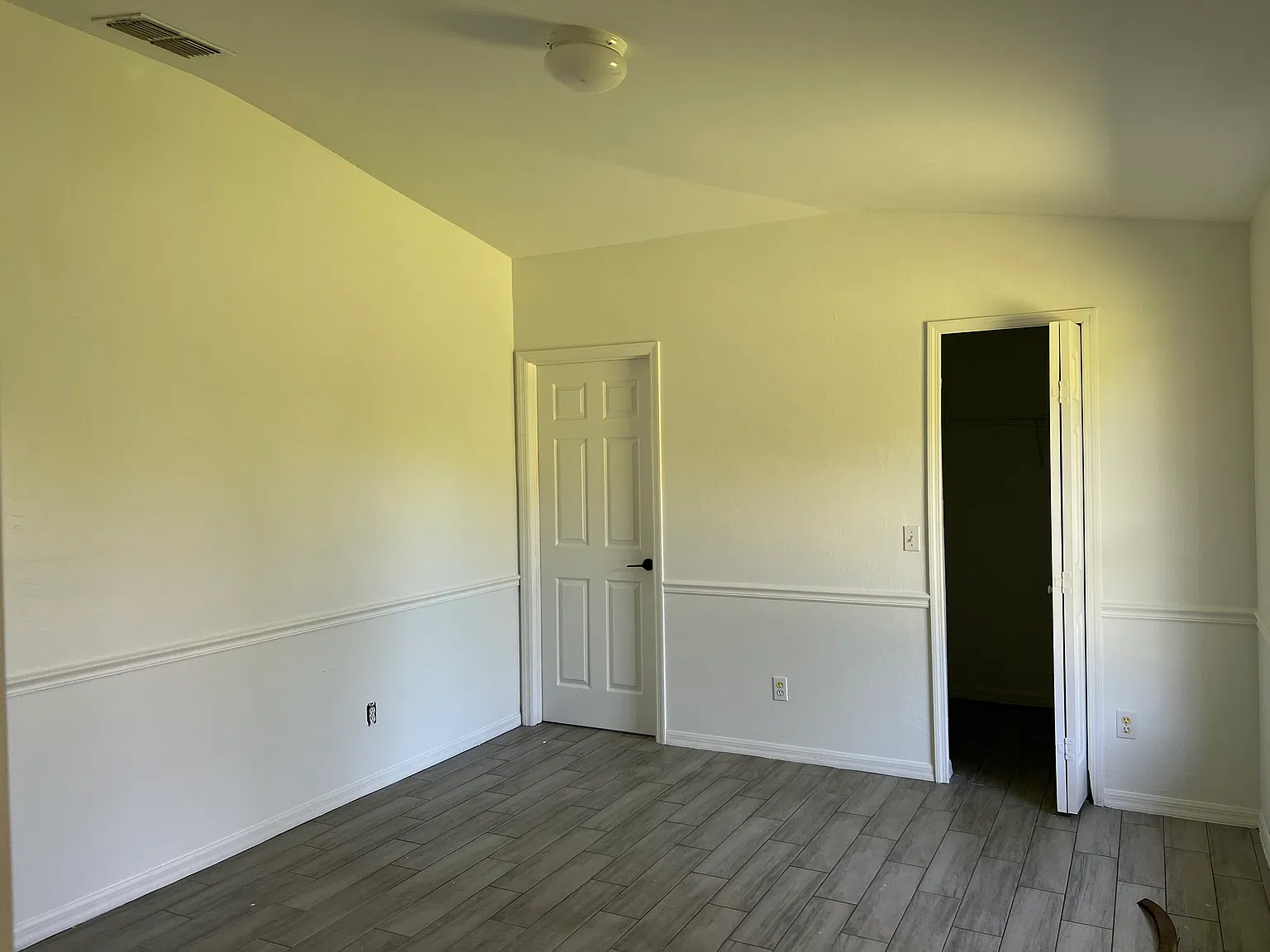 3 bed, 1165 sqft, $1,750 — Photo 2