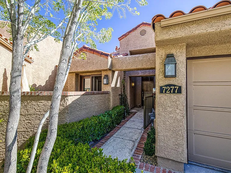 7277 Mission Hills Dr — Photo 40
