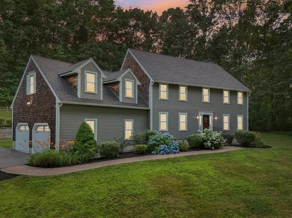 12 Spring Hill Rd, Merrimac, MA 01860