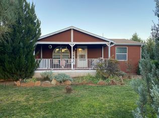 1382 N Apple Blossom Ln, Apple Valley, UT 84737
