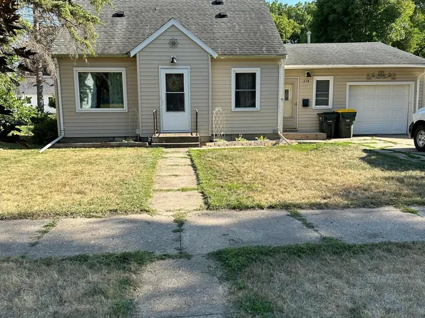 718 E Wyoming St, Redwood Falls, MN 56283