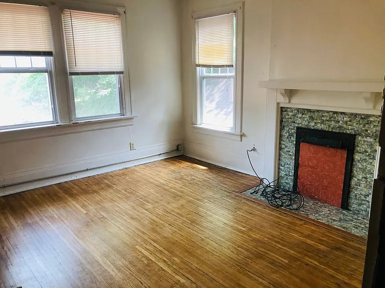 2005 Summit St — Photo 14