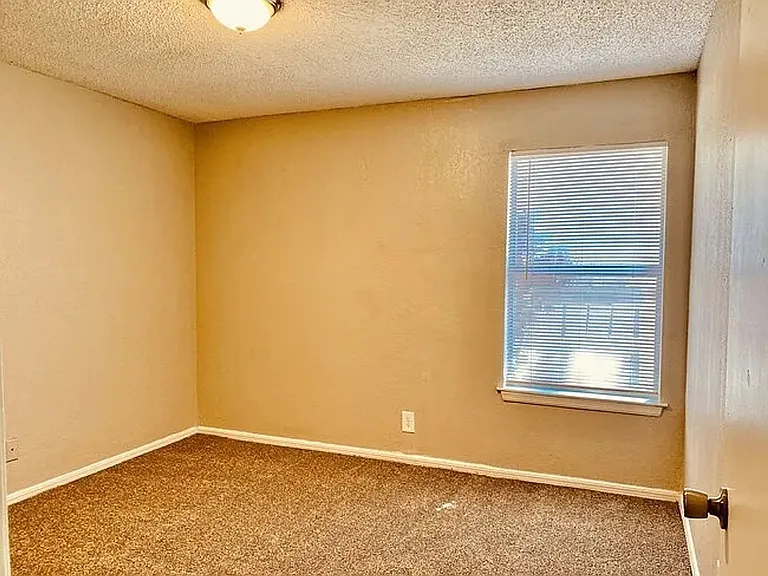 Cedar Lane Apartments — Photo 16