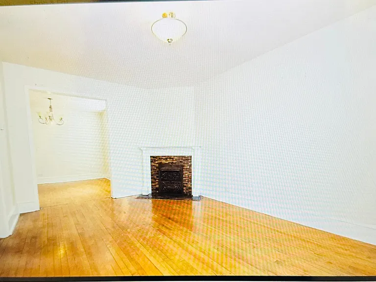 6735 S Champlain Ave #1 — Photo 6