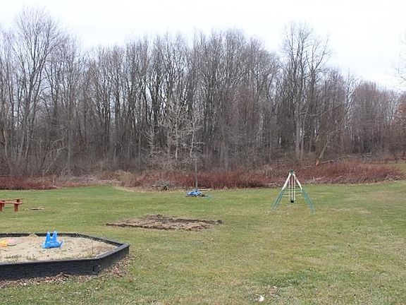 3rd image of 4193 Morton Rd