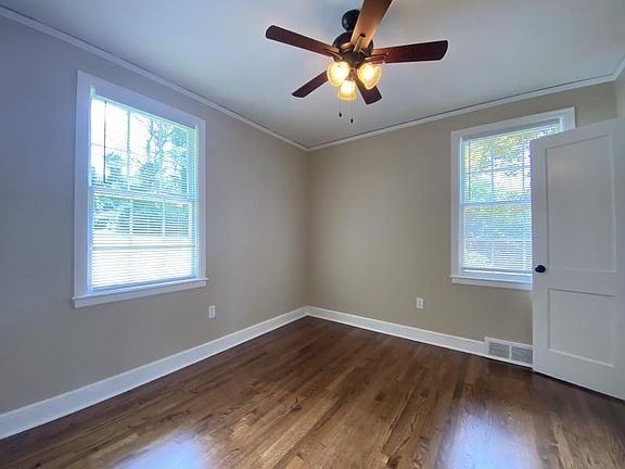 5th image of 4100 E Whitehaven Park Cir