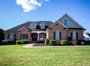 995 Clear Creek Cir, Lincolnton, NC 28092